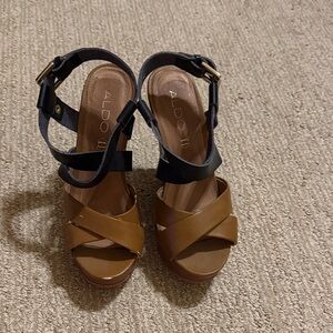 Aldo Women's Black and Tan Cross-Strap wedge Sandals